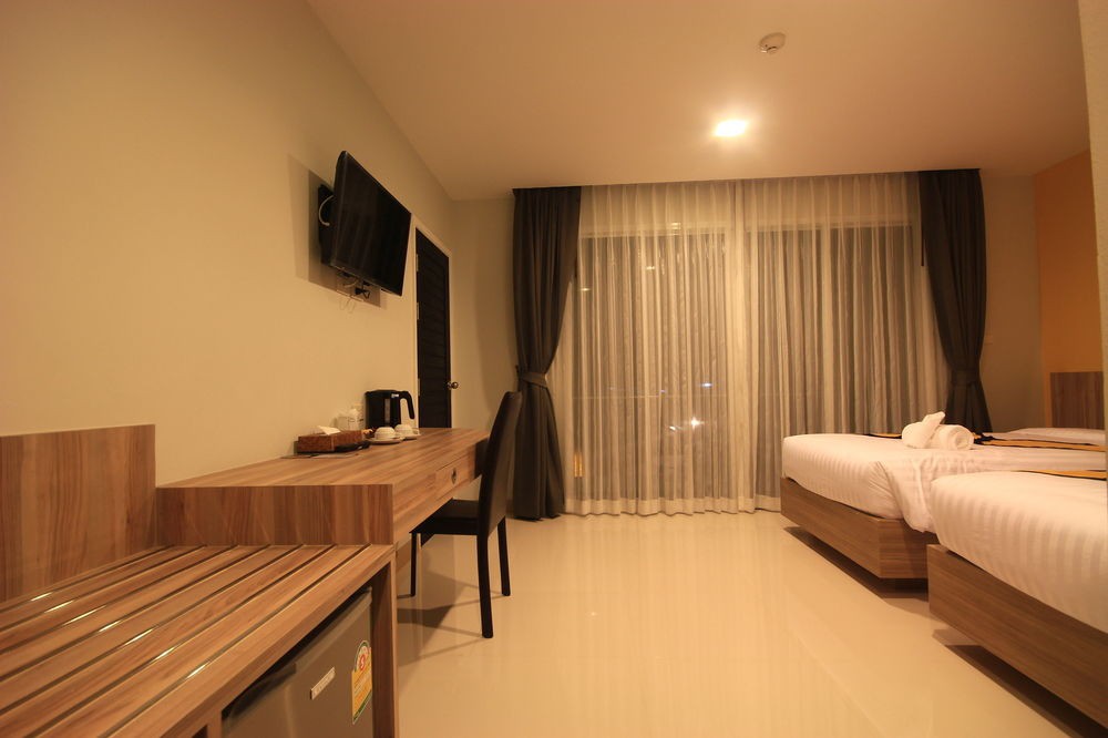 Aqua Maya Phuket 11/57