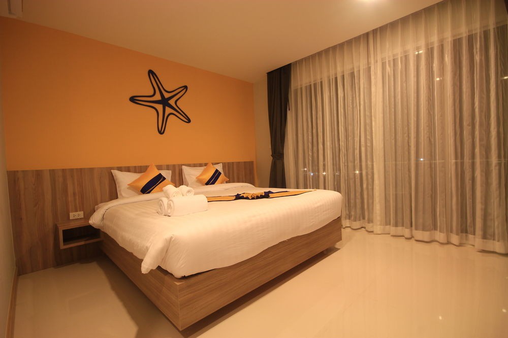 Aqua Maya Phuket 10/57