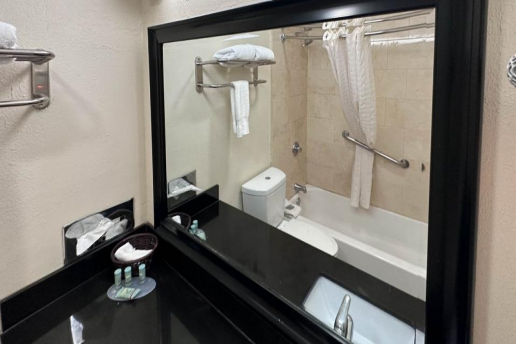 Motel6 Dallas, TX - Downtown 12/28