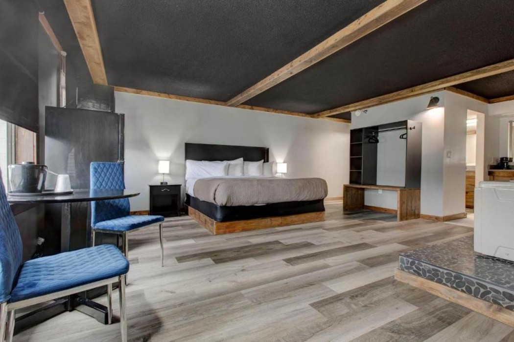 Hotel LEX, Trademark Collection by Wyndham 11/64