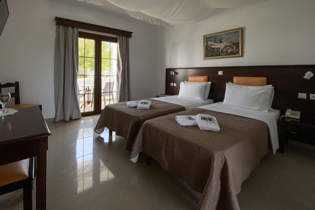 Irini Hotel 11/63