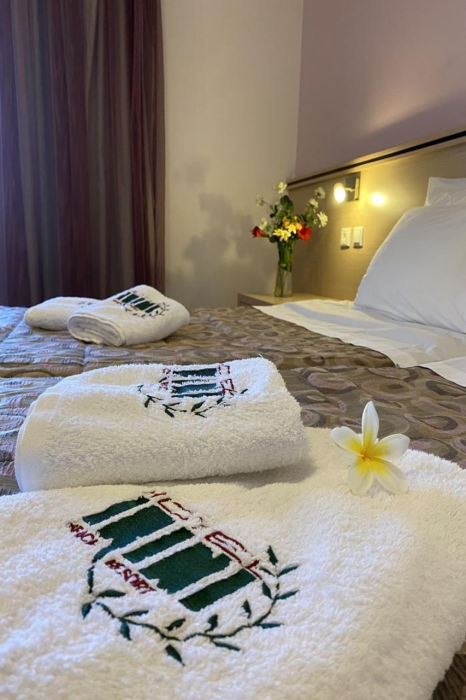 Irini Hotel 8/63