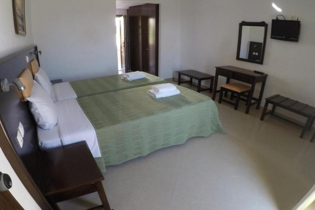Irini Hotel 10/63