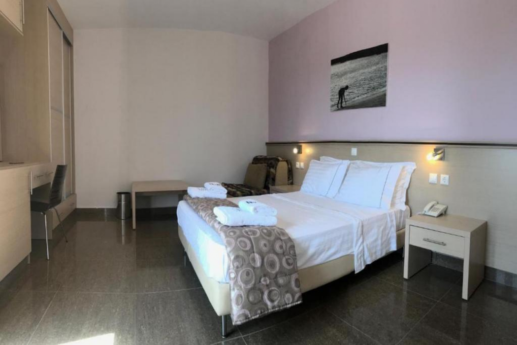 Irini Hotel 12/63