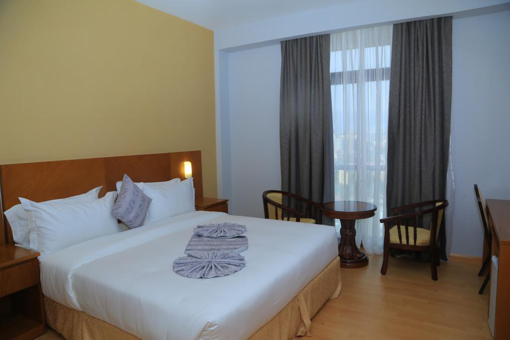 AZZEMAN HOTEL 10/49