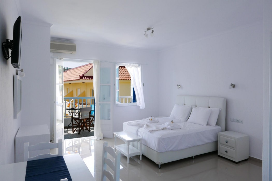 Limnionas Bay Village 12/67