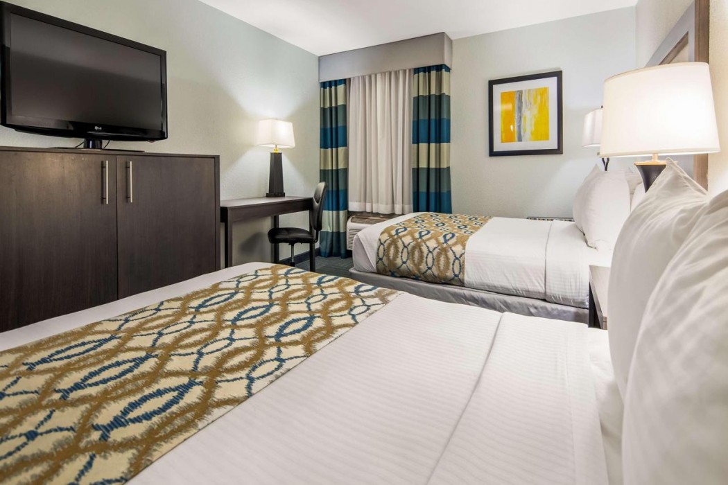 Best Western Naperville Inn 9/24