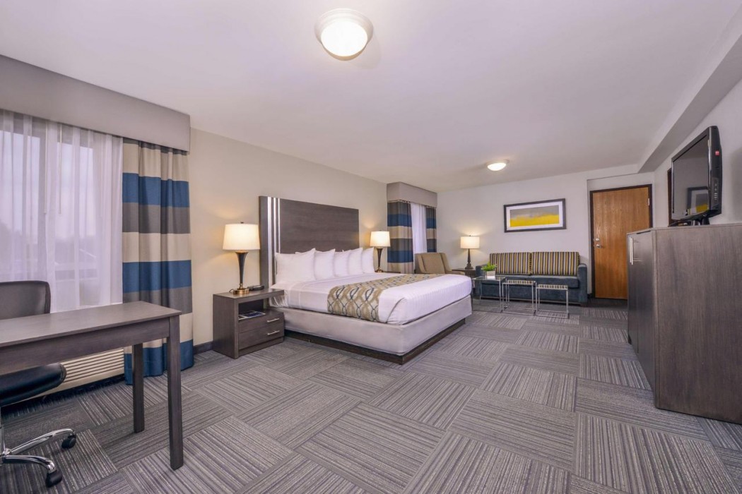 Best Western Naperville Inn 7/24