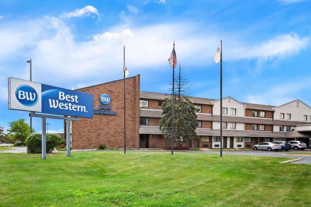Best Western Naperville Inn 1/24
