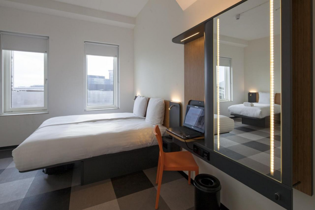 easyHotel Amsterdam Arena Boulevard 11/14