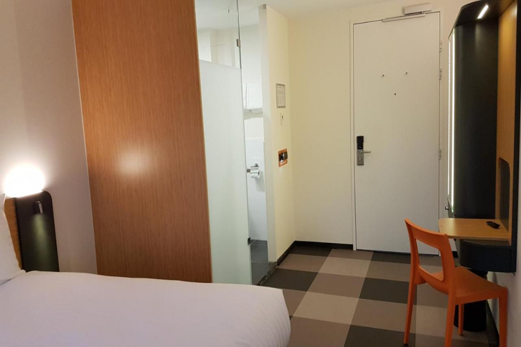 easyHotel Amsterdam Arena Boulevard 10/14