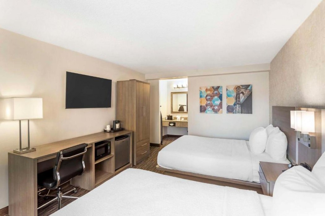 Best Western Mill River Manor 18/39
