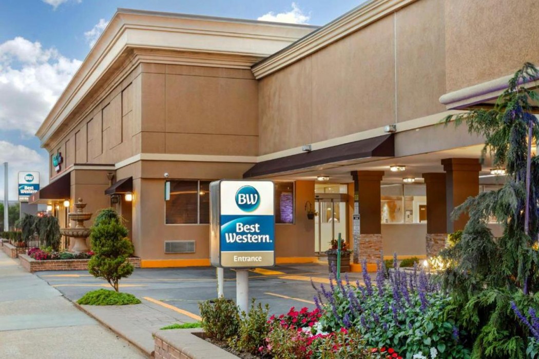 Best Western Mill River Manor 1/39