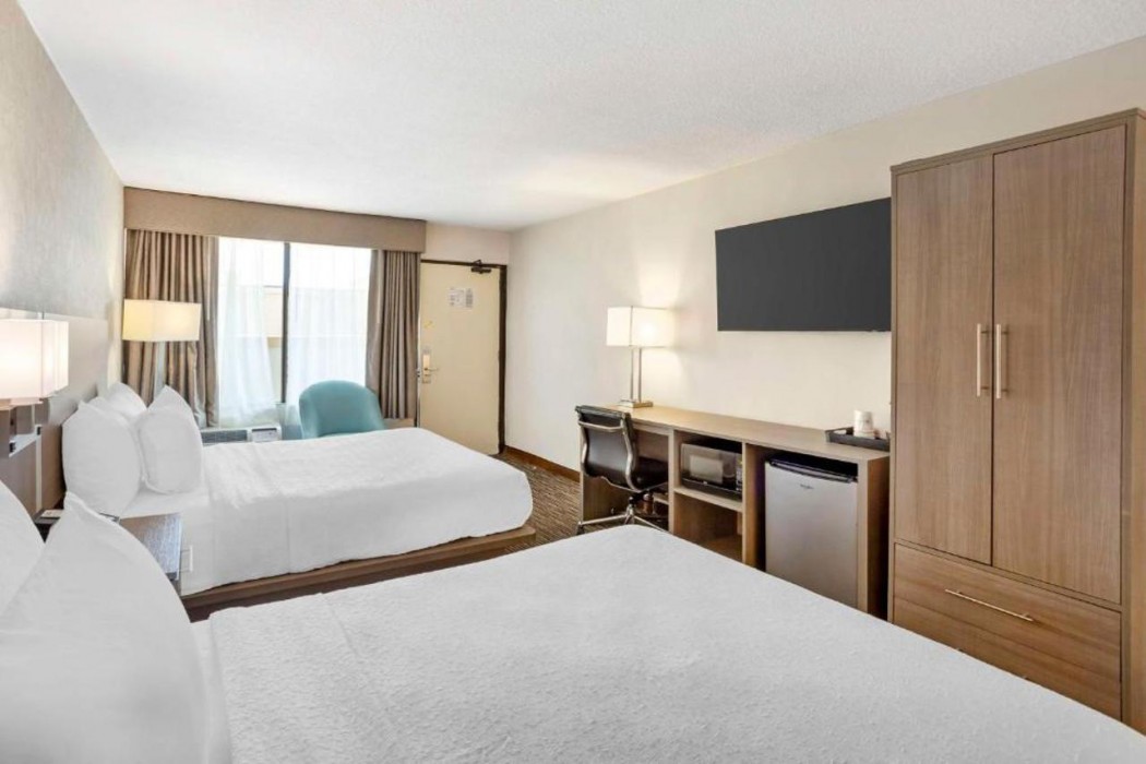 Best Western Mill River Manor 13/39