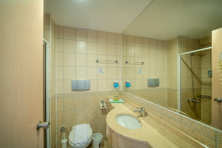 Room at Aska Bayview Resort Hotel, ALANYA