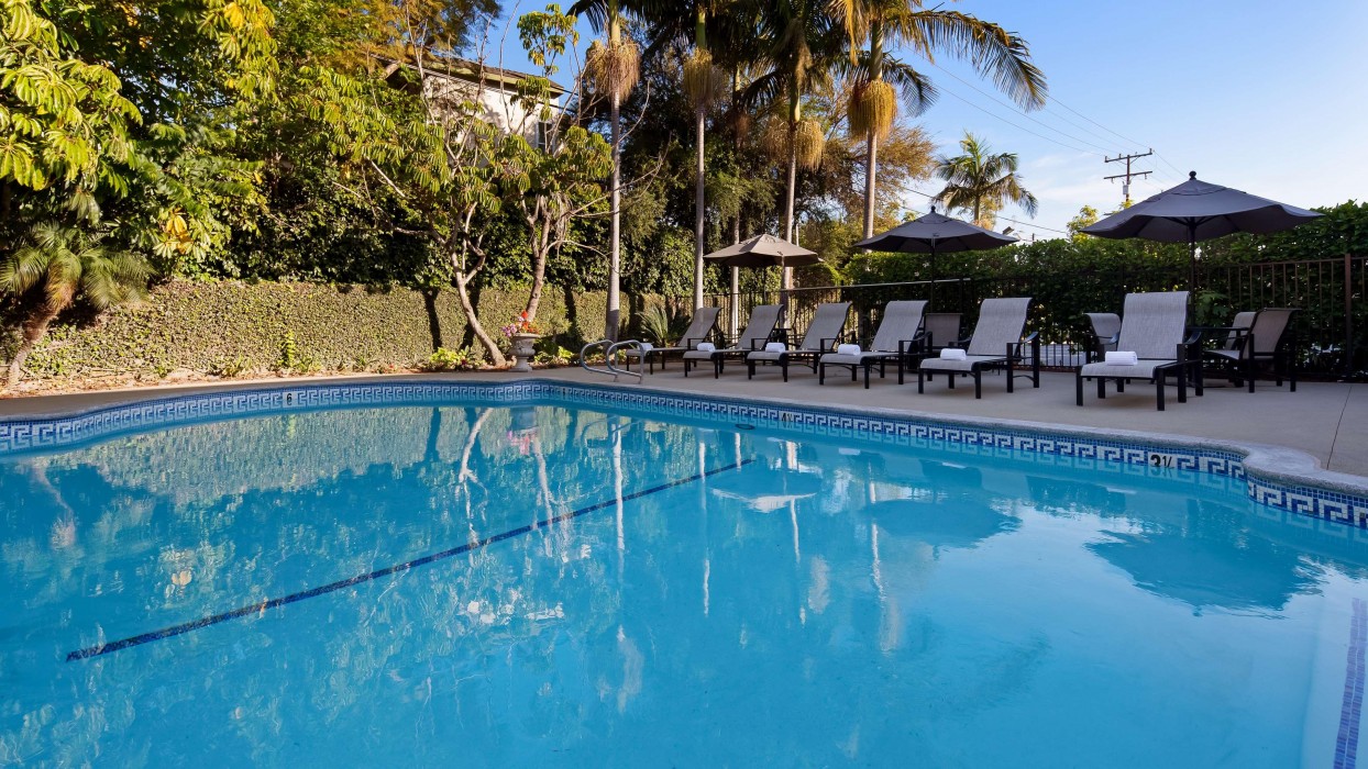 Best Western Plus Newport Mesa Inn 20/47