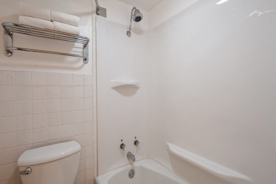 Sturgis Lodge & Suites, Travelodge by Wyndham 5/36