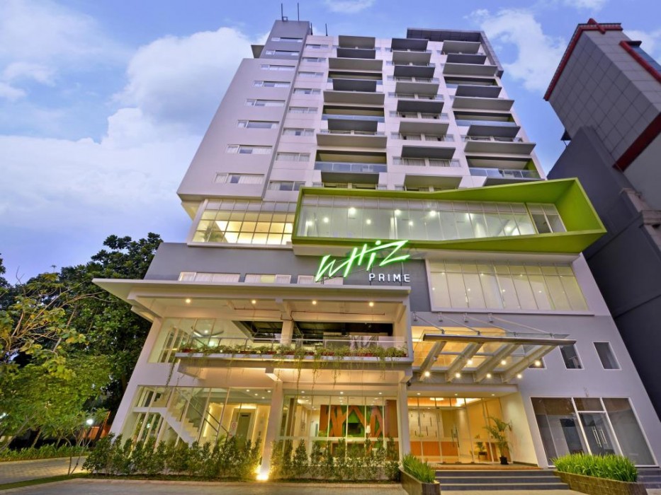 WHIZ PRIME HOTEL PAJAJARAN BOGOR 1/34