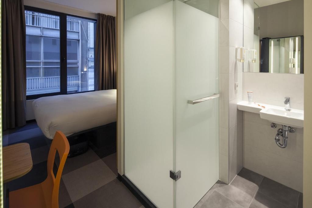 easyHotel Brussels City Centre 17/25