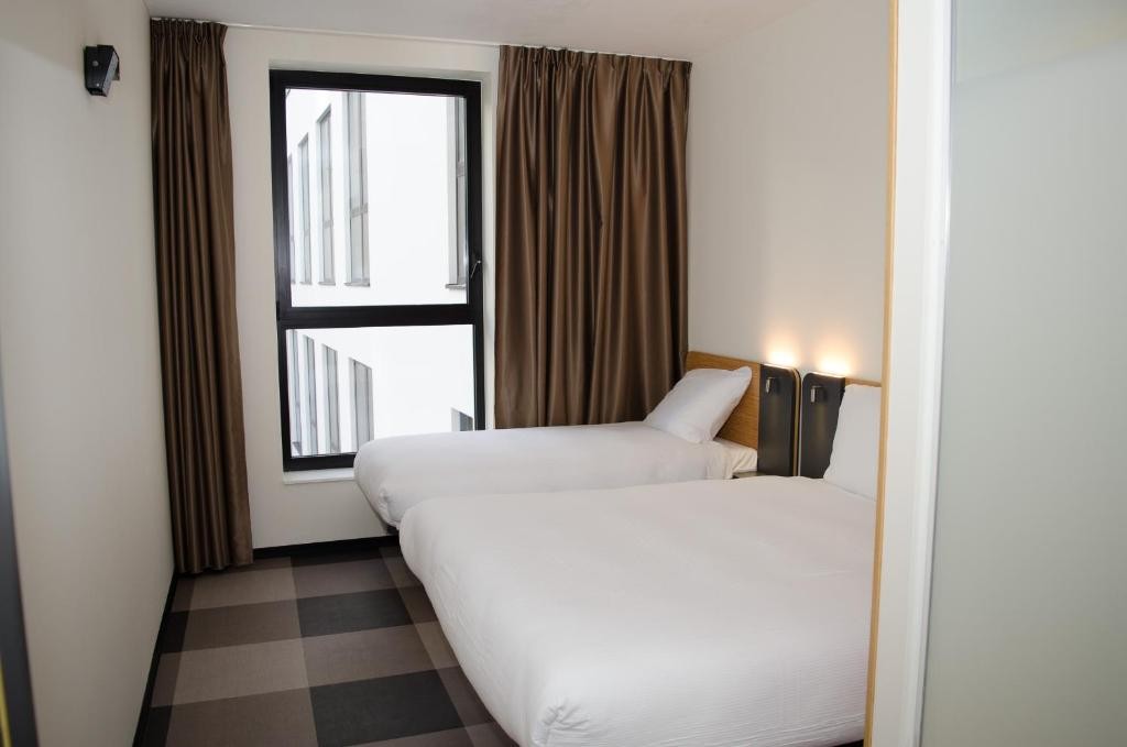 easyHotel Brussels City Centre 16/25