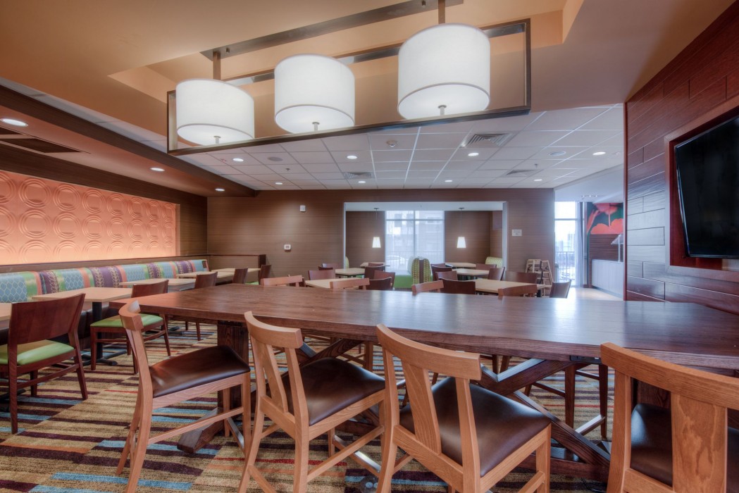 Fairfield Inn And Suites By Marriott Charlotte Airport 23/100