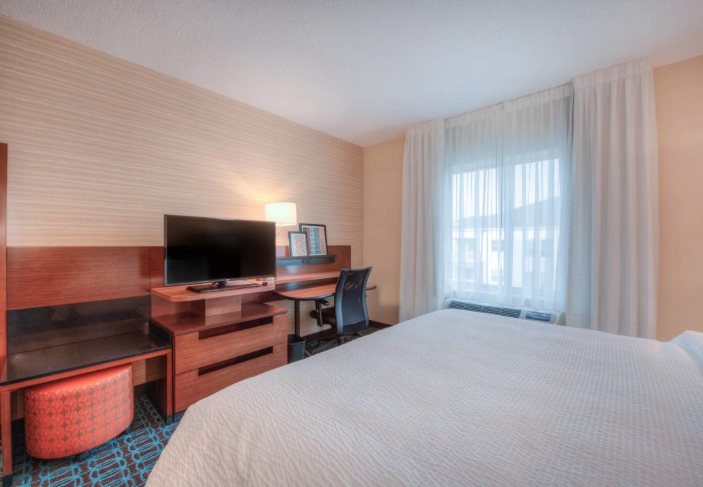 Fairfield Inn And Suites By Marriott Charlotte Airport 45/100