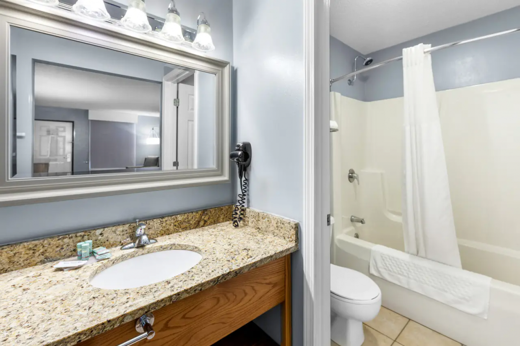 Quality Inn Barbourville, KY 13/21