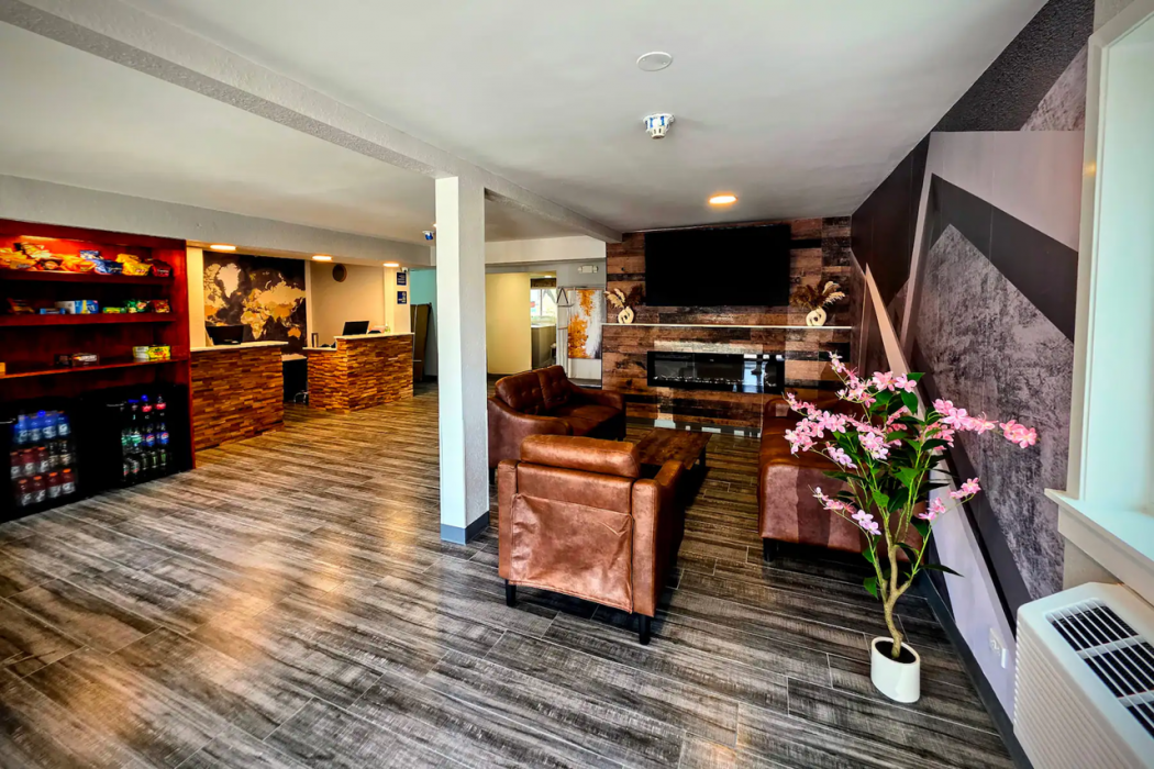 Days Inn by Wyndham Waukegan 3/17