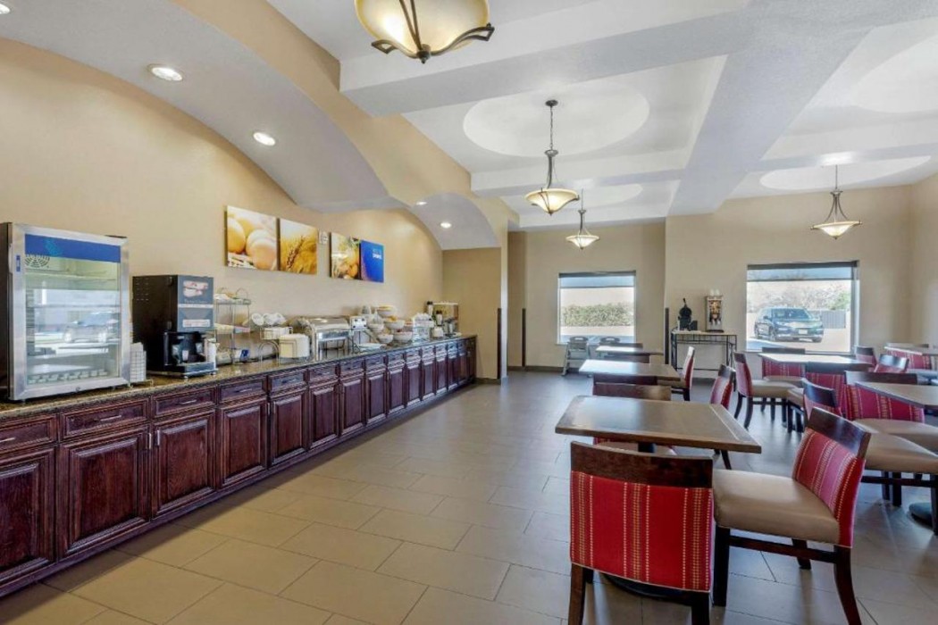 Comfort Suites Benbrook - Fort Worth Southwest 16/23