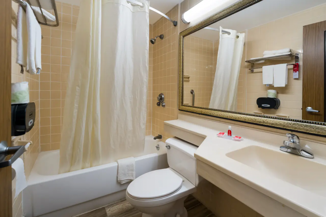 Perry Inn & Suites National Fairground I 75 16/33