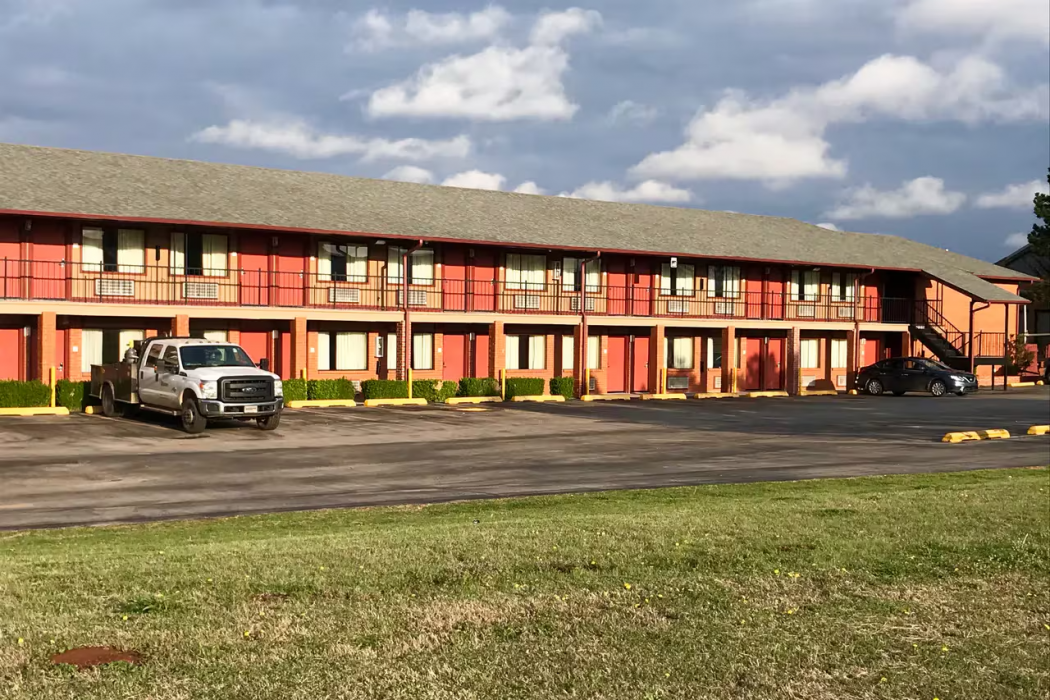 Econo Lodge Purcell 2/18