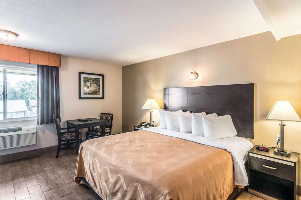 Quality Inn & Suites near Downtown Bakersfield 14/31