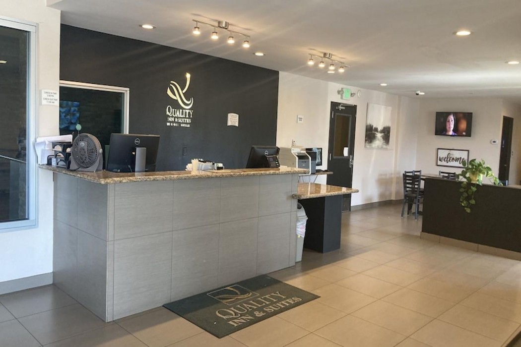 Quality Inn & Suites near Downtown Bakersfield 6/31