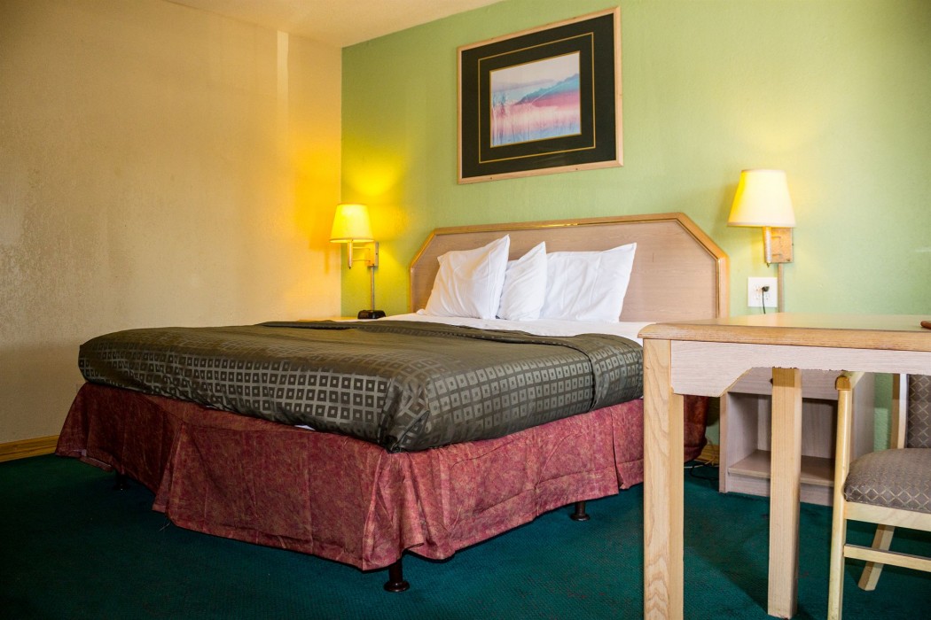 RODEWAY INN MUSKOGEE 21/39