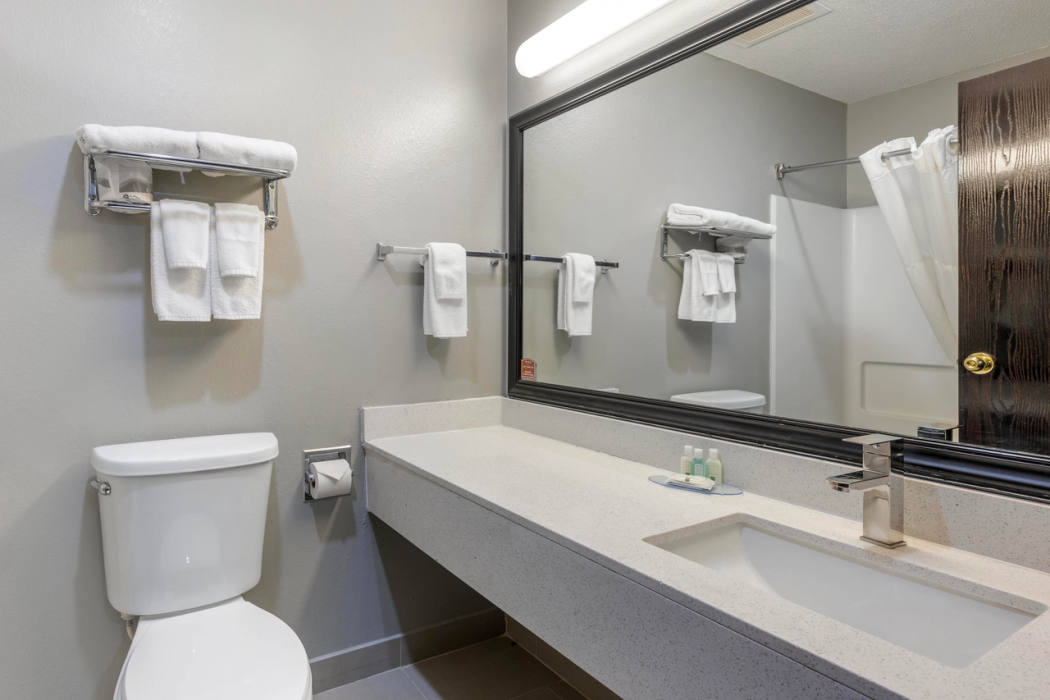 Quality Inn & Suites Lincoln North 14/21