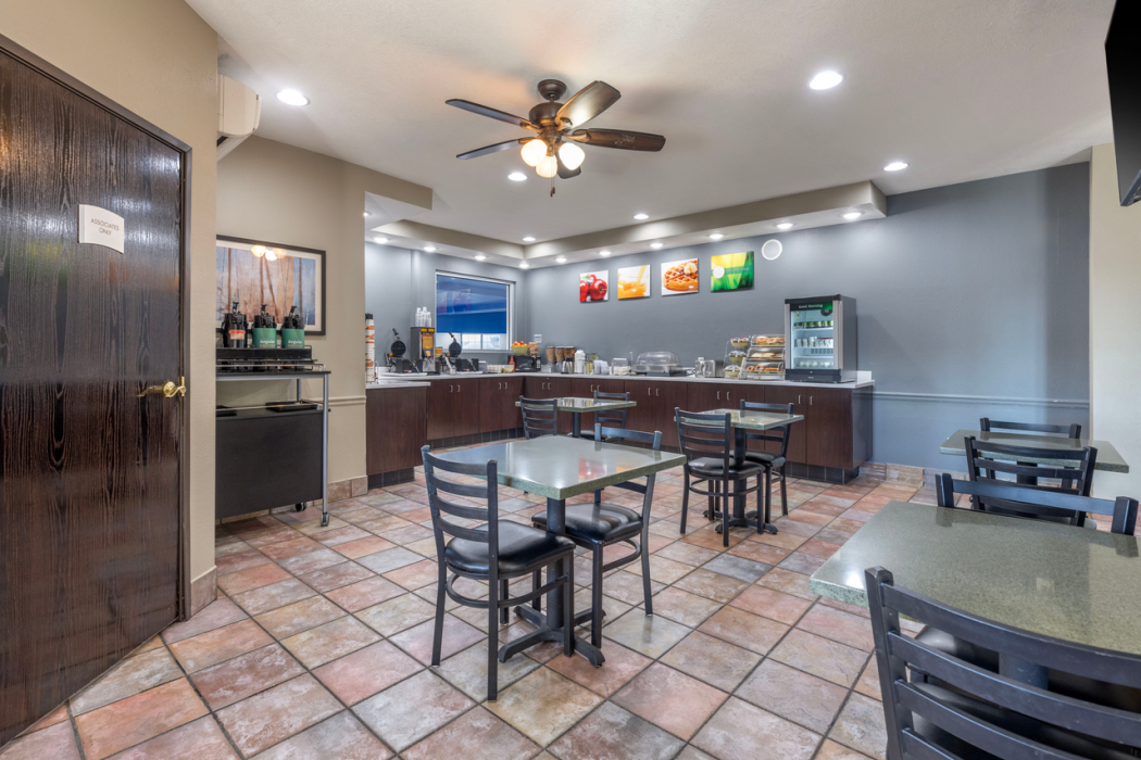 Quality Inn & Suites Lincoln North 17/21