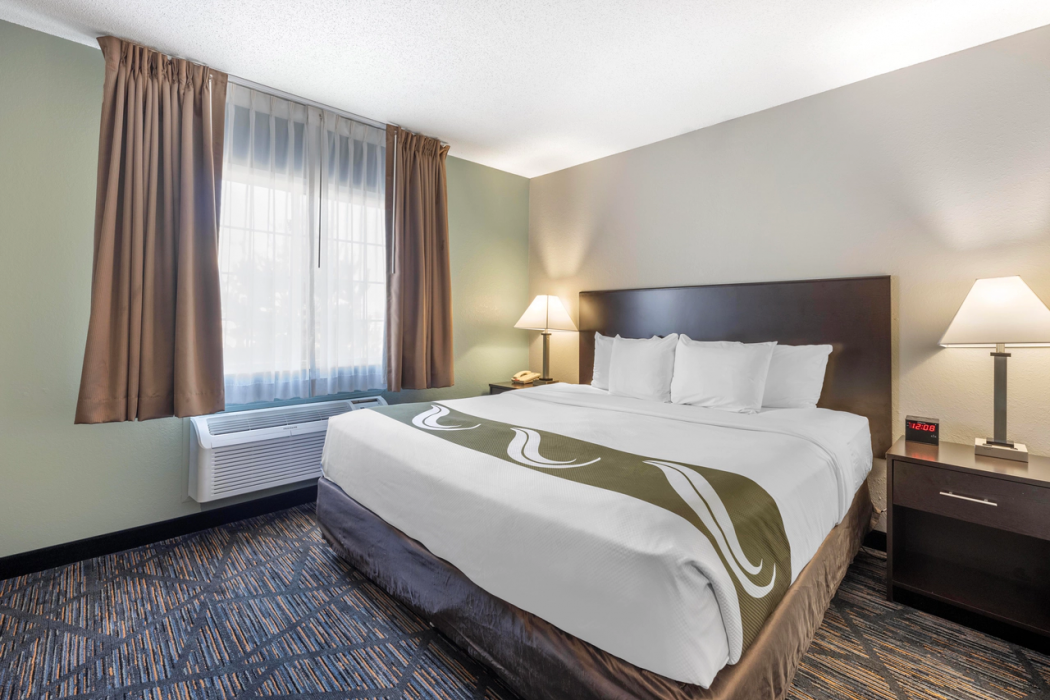 Quality Inn & Suites Lincoln North 11/21