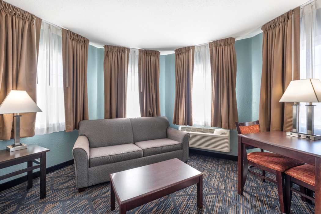 Quality Inn & Suites Lincoln North 16/21