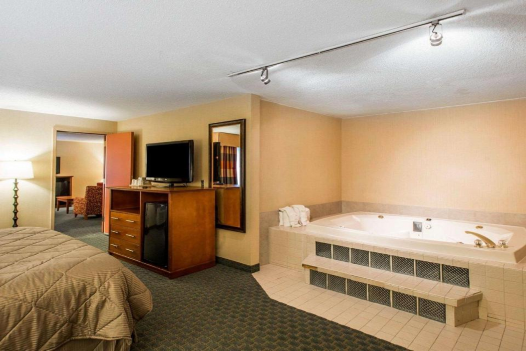 Quality Inn and Conference Center Greeley Downtown 14/27