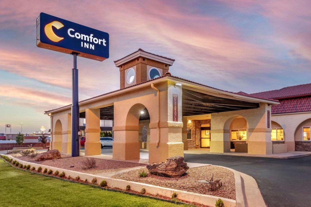Comfort Inn Santa Rosa on Route 66 3/30