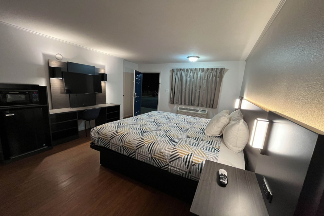 Motel6 Junction, TX - Llano River 10/60