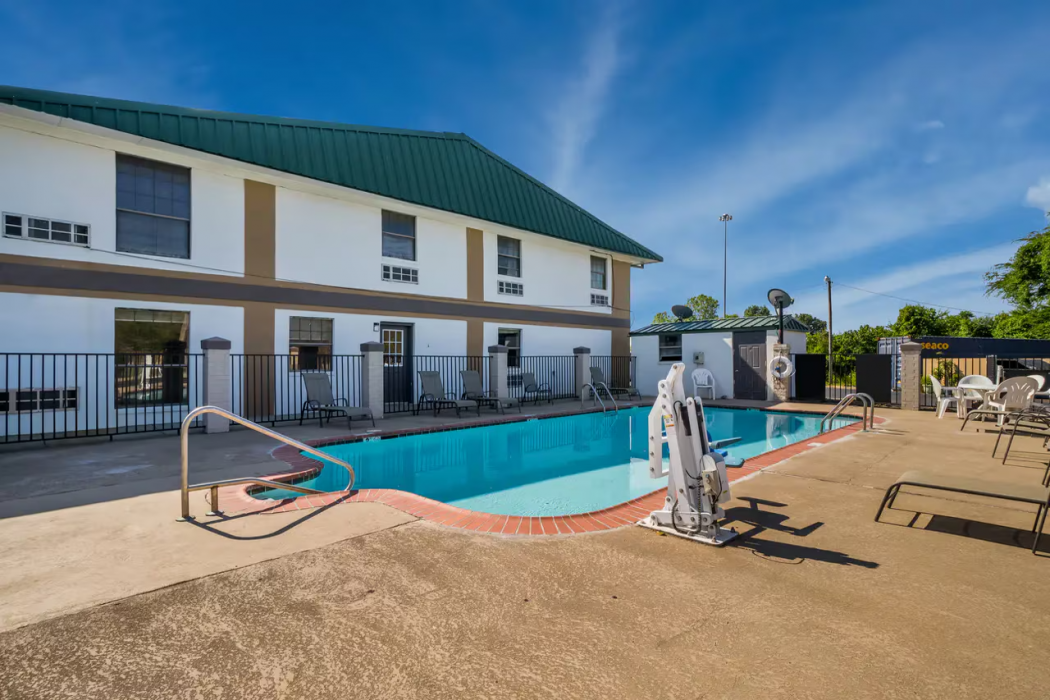 Quality Inn Brownsville TN 18/28
