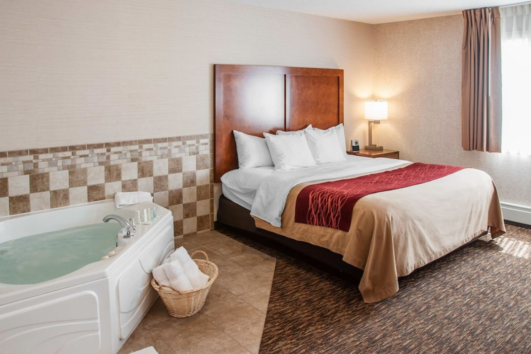 Comfort Inn Dickinson, ND 10/25