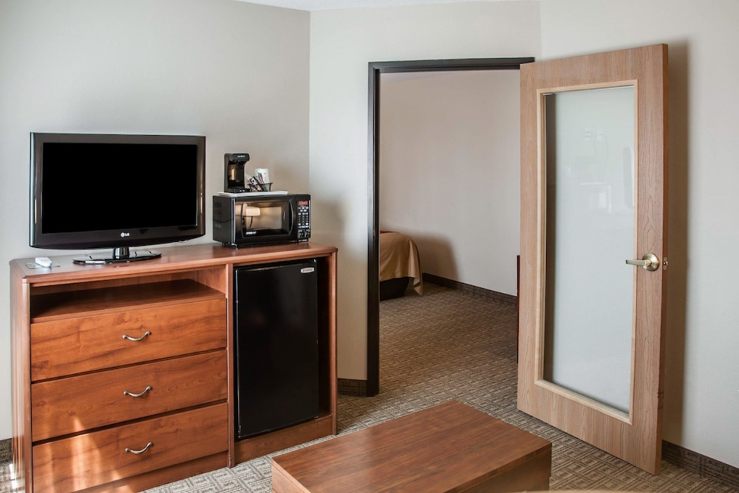 Comfort Inn Dickinson, ND 6/25