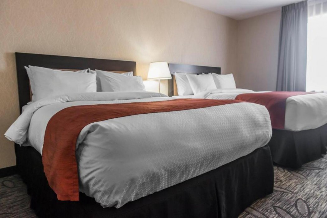 Quality Inn & Suites Kingston, ON 24/45