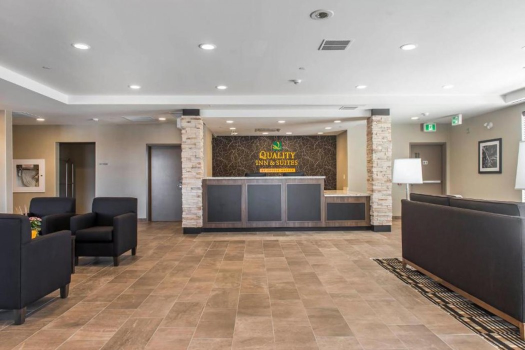 Quality Inn & Suites Kingston, ON 8/45