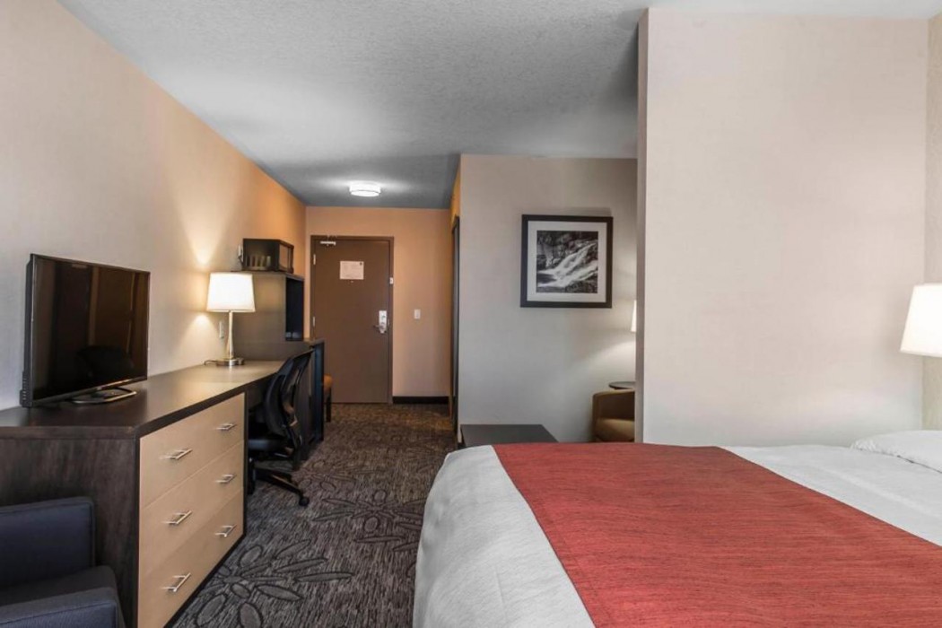 Quality Inn & Suites Kingston, ON 23/45