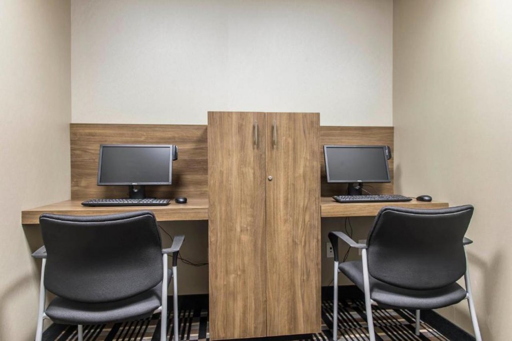 Quality Inn & Suites Kingston, ON 25/45