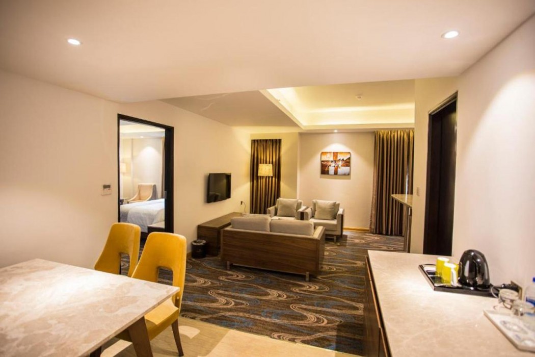 Golden Tulip the Grandmark Dhaka 15/60
