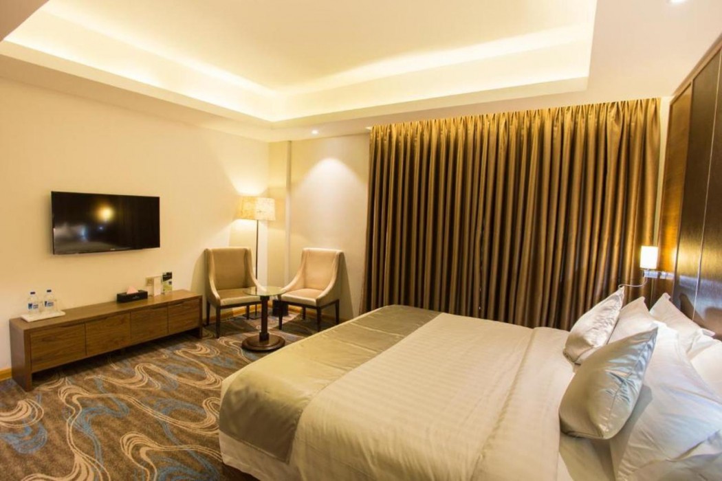 Golden Tulip the Grandmark Dhaka 17/60